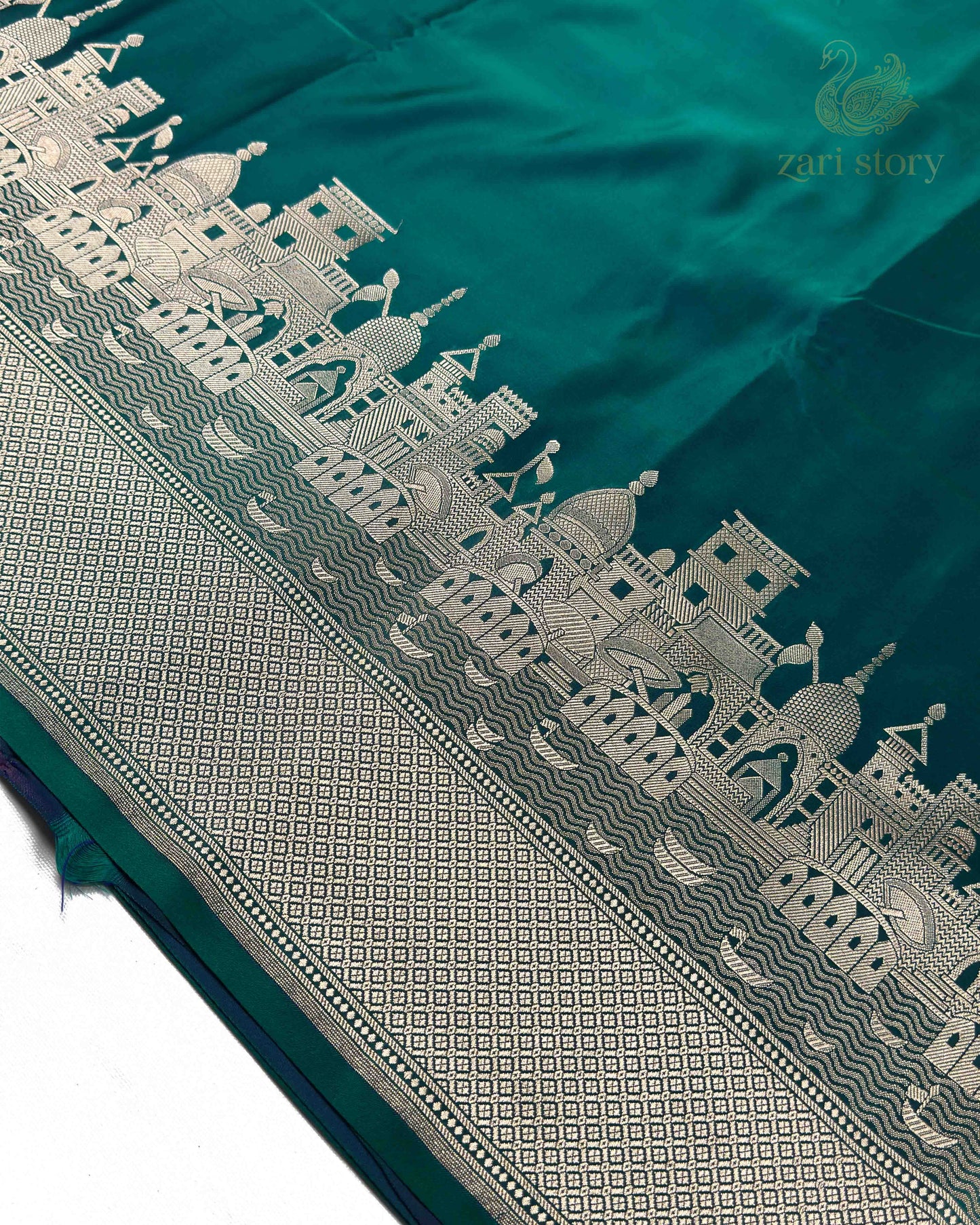 Peacock Green Ganga Ghat Mashru Banarasi Saree